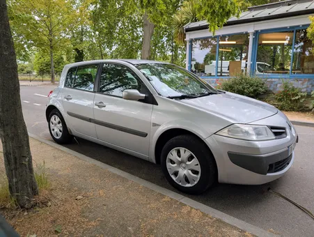 Renault Mégane II 1.5 DCI 105 CV ECO2 IMPULSION GARANTIE NATIONALE DE 12 MOIS