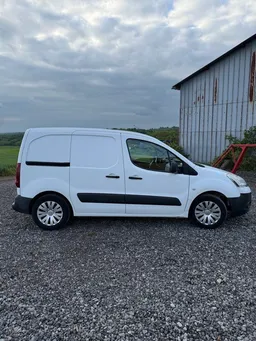 Berlingo 1,6 l e-Hdi 2012 boîte auto