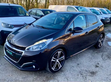 Peugeot 208 GT Line 1.4 Hdi 70ch Diesel / Kit Distribution et Embrayage neuf / Révision et Garantie