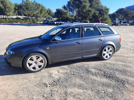 Audi 4.2 v8 344ch quattro