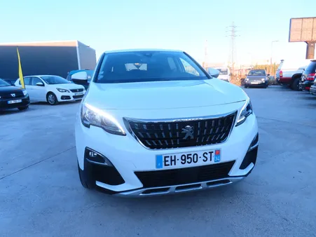 Peugeot 3008 1.2 VTI Puretech TURBO ESSE