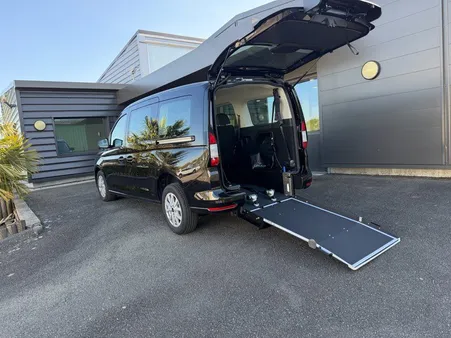 TPMR - Livraison à domicile partout en France - Ford Tourneo Connect Neuf
