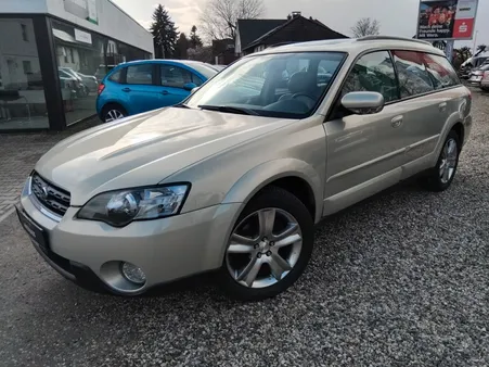 SUBARU OUTBACK 3.0 R 245 ch 4WD BVA - 1ère MAIN - ATTELAGE - PANO - 139400 km