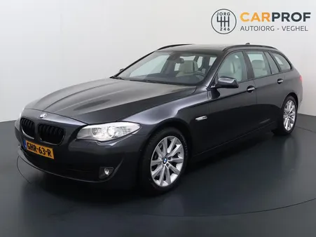 Bmw 550i Touring 4.4 V8 407CH - Carnet D'Entretien Complet - Led - Toit Pano - Bi-xénon - Cuir Chauffant - 97000KM