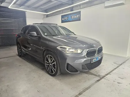 BMW X2 xDrive 20d M Sport / siege chauffant / toit ouvrant panoramique / feux et essuis glace automatique / attelage démontable / coffre electrique / keyless