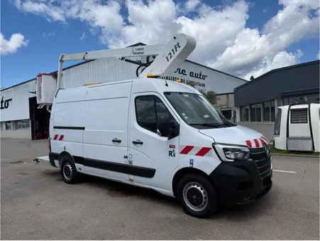 Renault master nacelle France élévateur 121f 560h