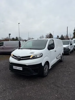 Toyota Proace 1.6 D-4D - 95 Medium - 10 825 Euros H.T. - Véhicule trés économique