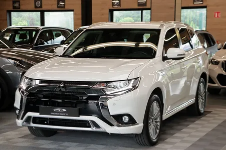 Mitsubishi OUTLANDER III (2) PHEV TWIN MOTOR 4WD BUSINESS MY20