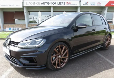VOLKSWAGEN Golf VII R 2.0 TSI 300ch 4Motion DSG7 / Entretien exclusif Volkswagen / Cuir intégral
