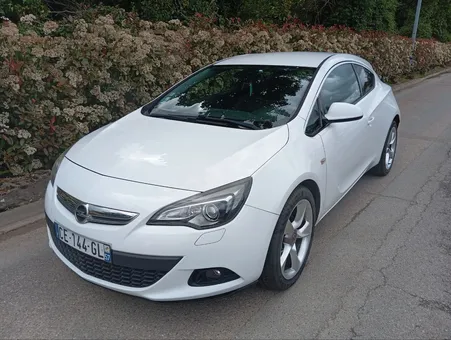Opel Astra gtc 2.0 165 cv