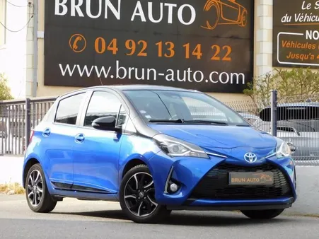 Toyota Yaris 100H COLLECTION 5P