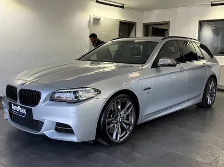 BMW M550d Touring X-Drive 381ch - Toit pano - JA 20 - Attelage - Caméra