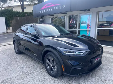 FORD MUSTANG MACH-E Standard Range 76 kWh 269 ch / Première Main / Entretien 2 ans OK / 2 câbles de recharges /