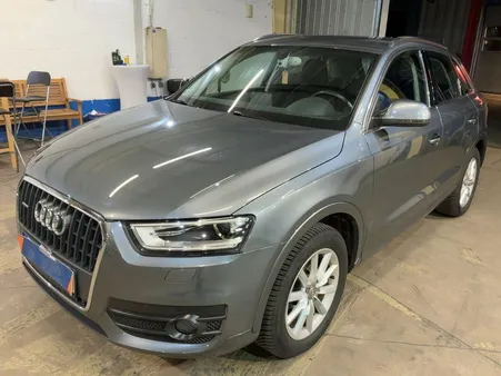 Audi q3 2.0 tdi quattro 1 er MAIN ET absolument tout le suivie Uniquement chez AUDI