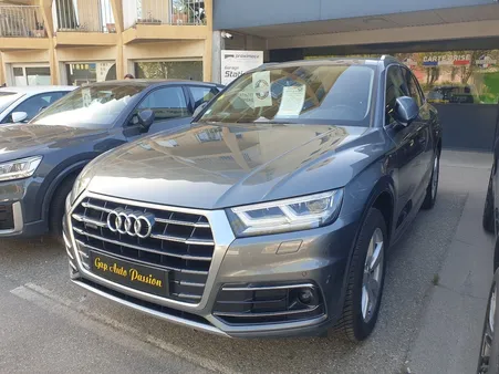 AUDI Q5 40 TDI 190 ch Quattro Design Luxe S-tronic 7