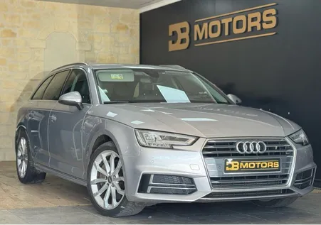 Garantie 12 mois Audi A4 Avant V 3.0 V6 TDI 272 ch Design Luxe quattro Tiptronic /CarPlay Android d’auto en option / Toit ouvrant / Système d'assistance au stationnement