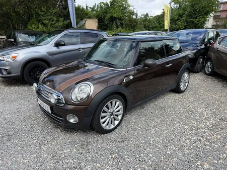 Mini COOPER D 1.6 D 110ch BOÎTE AUTO RADAR AR/CLIM AUTO/FEUX AUTO/JA