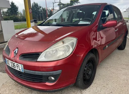 Renault CLIO III 1.5L DCI 85CV IDEAL JEUNE PERMIS CTOK
