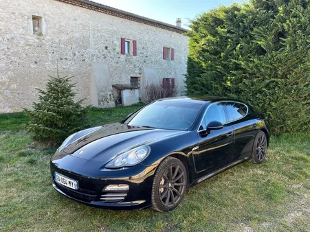 Porsche Panamera 4S