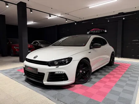 VOLKSWAGEN SCIROCCO 2.0 TSI 265 R DSG6 - Suivi Complet Volkswagen - Demi-Ligne - Rabaissée