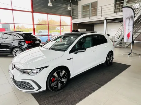 Volkswagen golf 8 gtd 2,0 tdi 200 dsg7 toit panoramique attelage gps camera dcc acc apple carplay regulateur adaptatif limiteur keyless iq drive jante 18 digital cockpit matrix led excellent etat