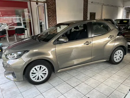 Toyota yaris 4 fl 116h france business hybrid automatique 5p 2021