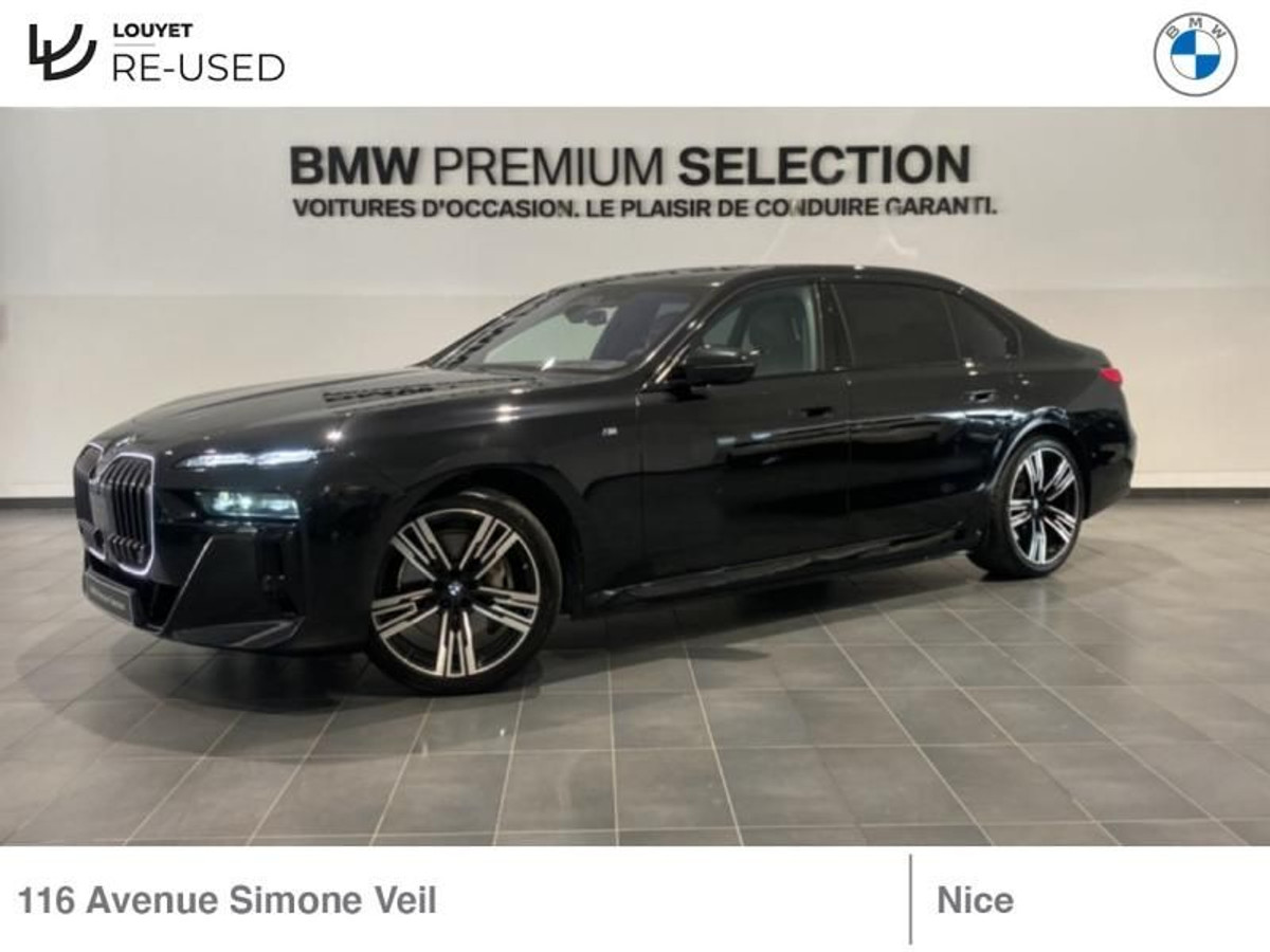 BMW i7