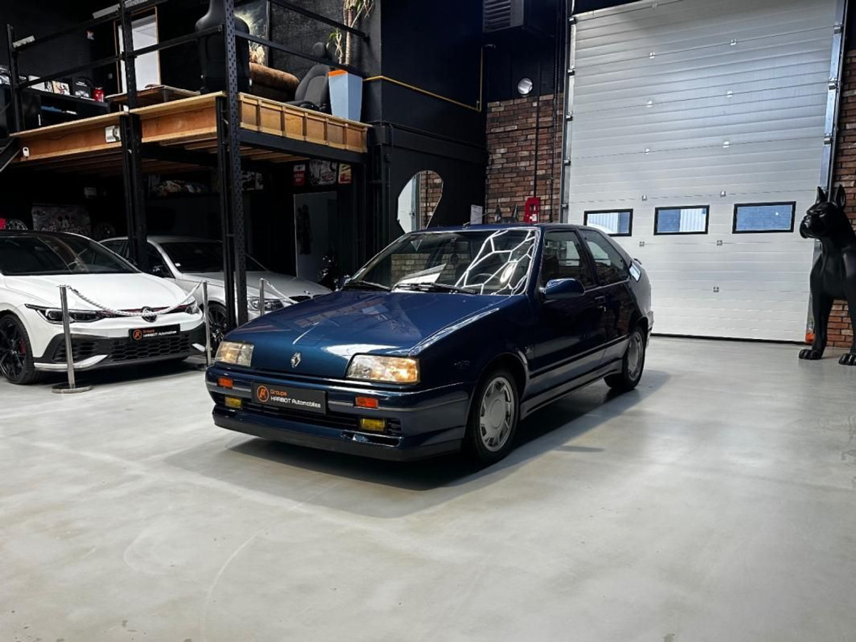 Renault 19