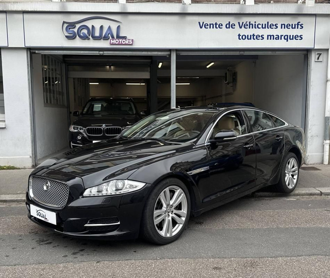 Jaguar XJ