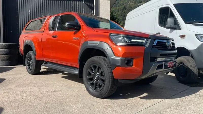Pick up toyota hilux x-tra cab 2.8 d4-d 204cv invincible bva 4x4 - L ...