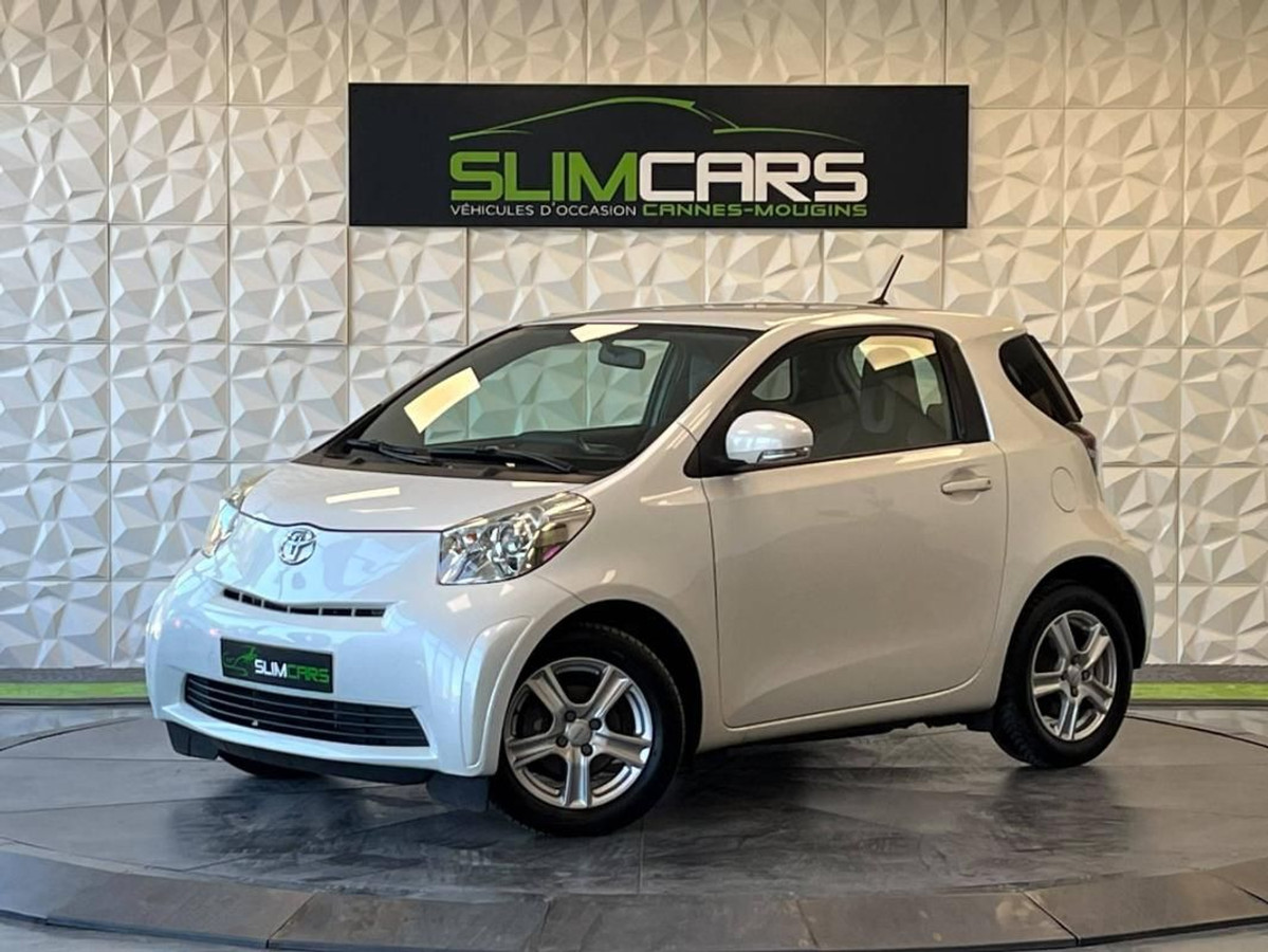Toyota iQ