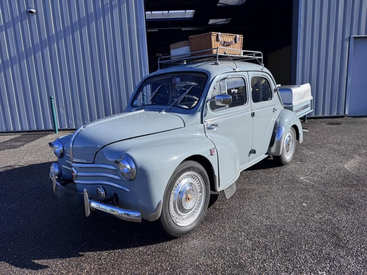 Renault 4CV