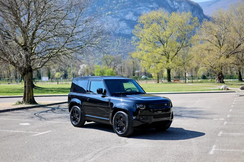 Range Rover Defrender Land Rover Defender 90 Hard Top 3.0 D250 MHEV finition X-Dynamic SE - L ...
