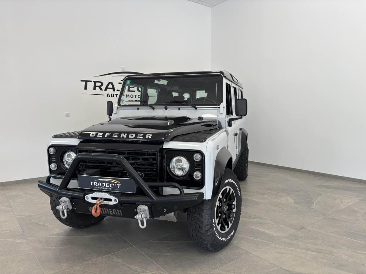 Land-Rover Defender