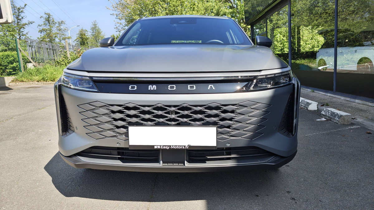 Omoda 9
