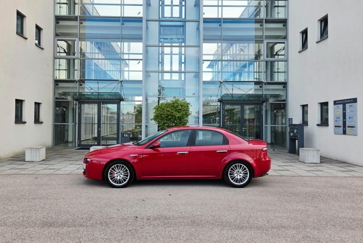 Alfa Romeo 159