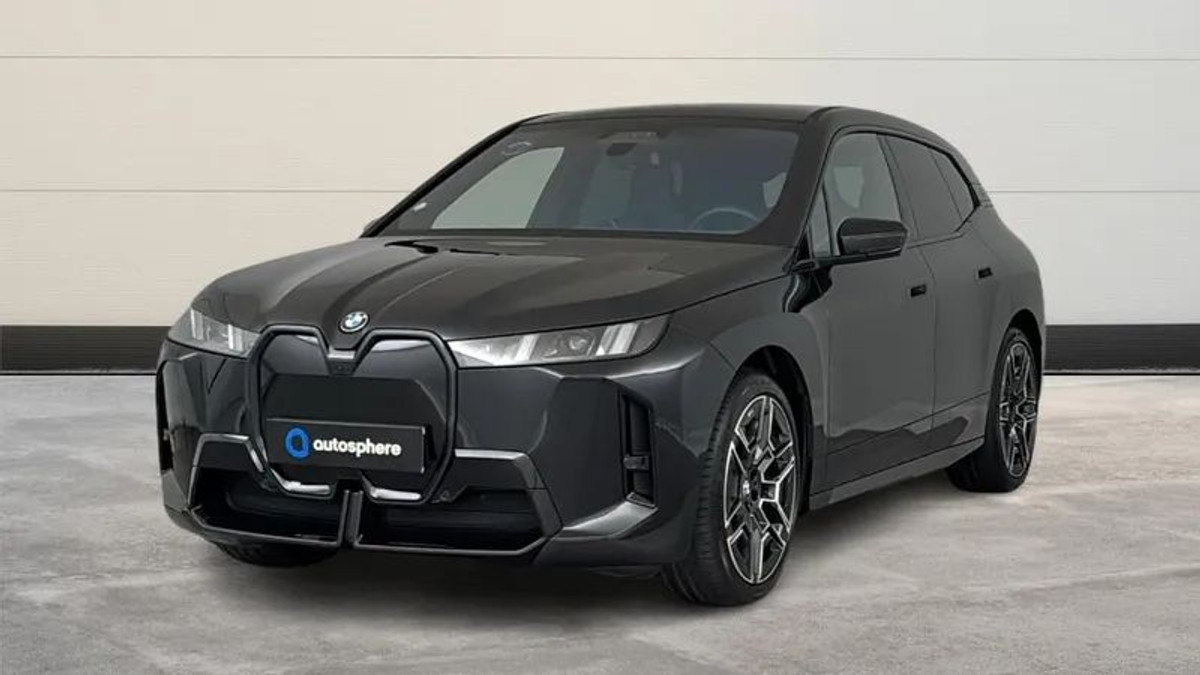 BMW iX