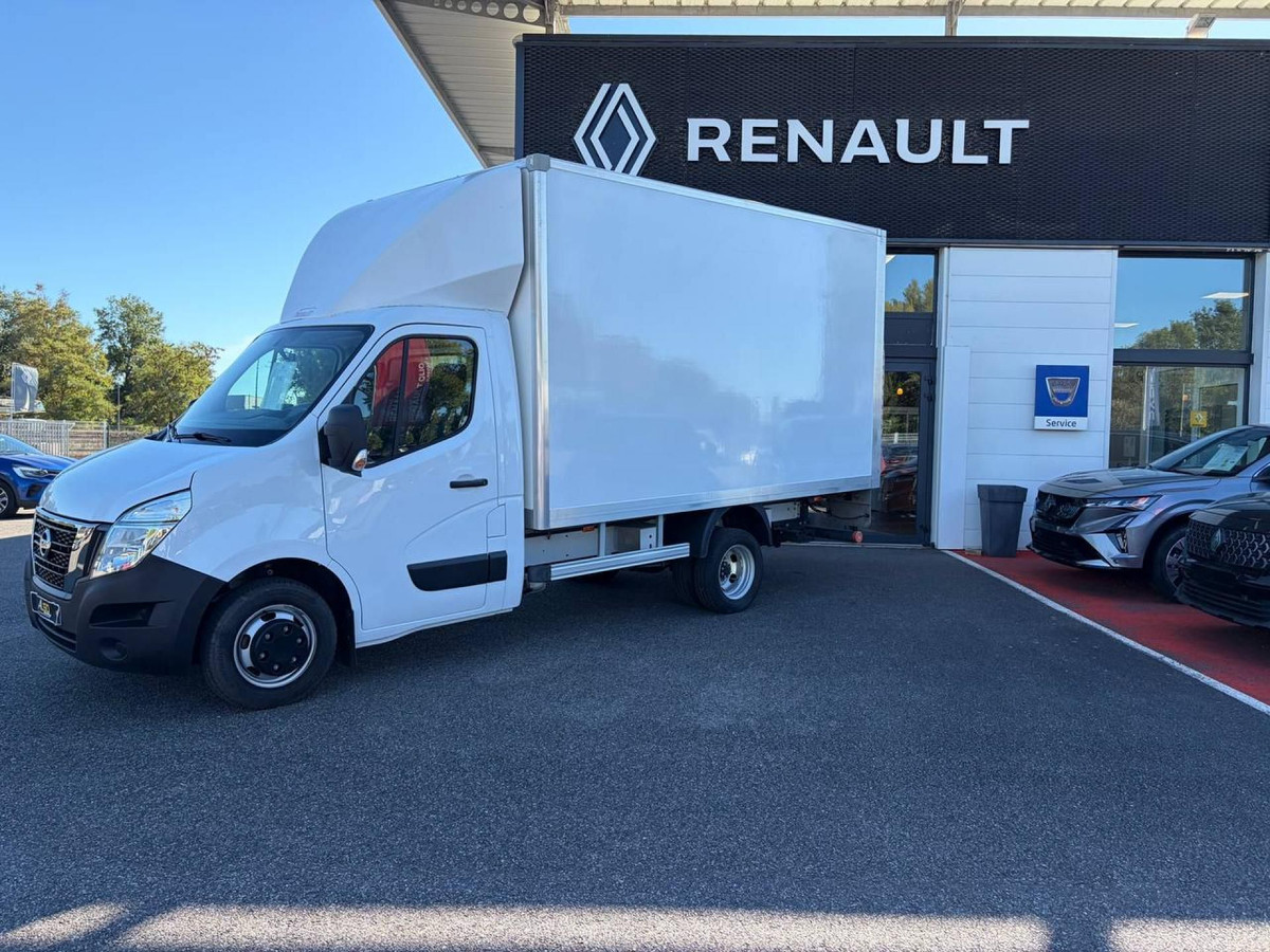 Nissan Interstar