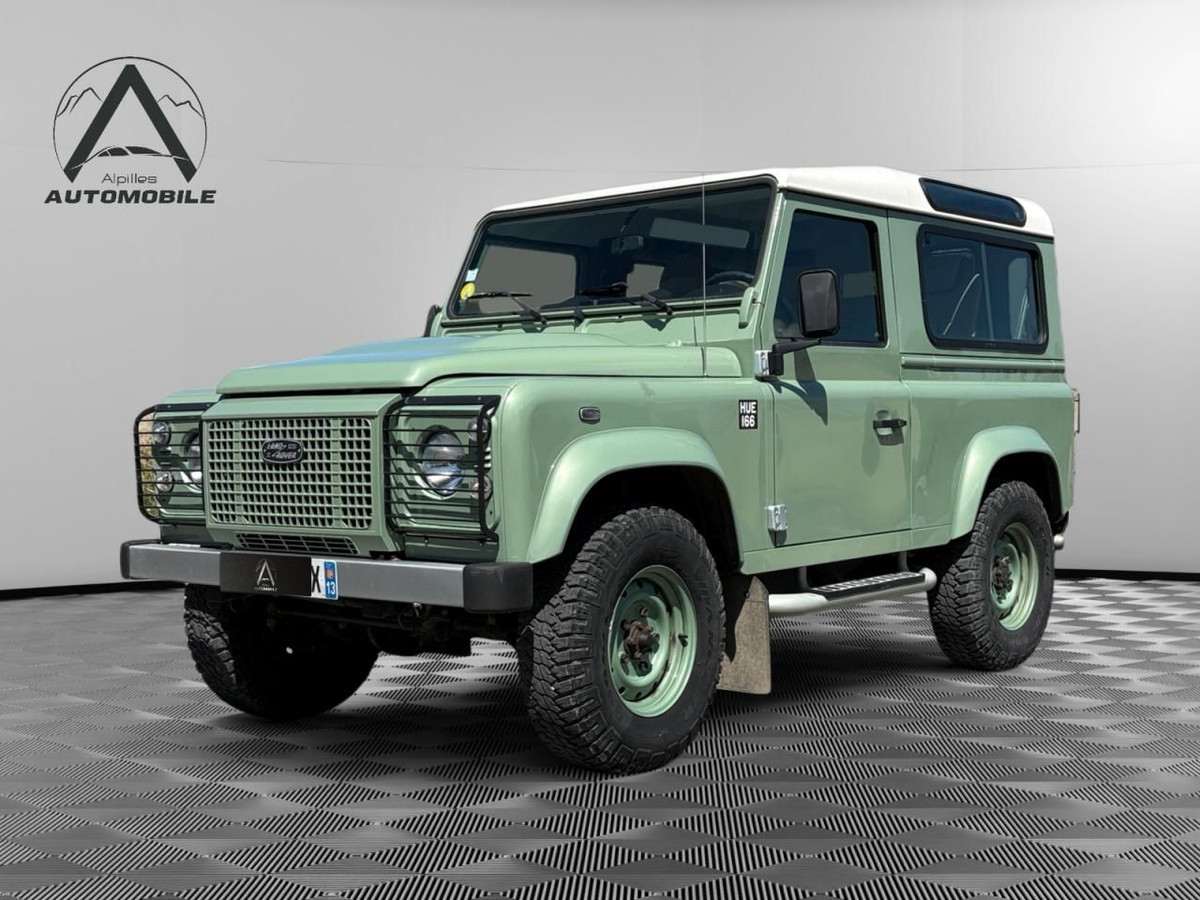 Land-Rover Defender