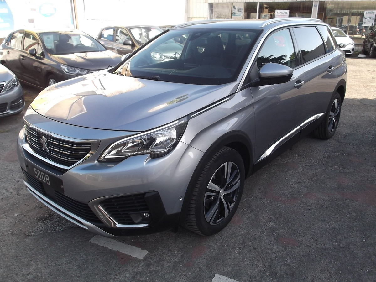 Peugeot 5008