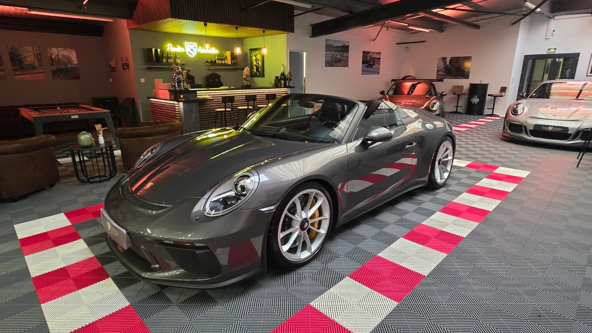 Porsche 911