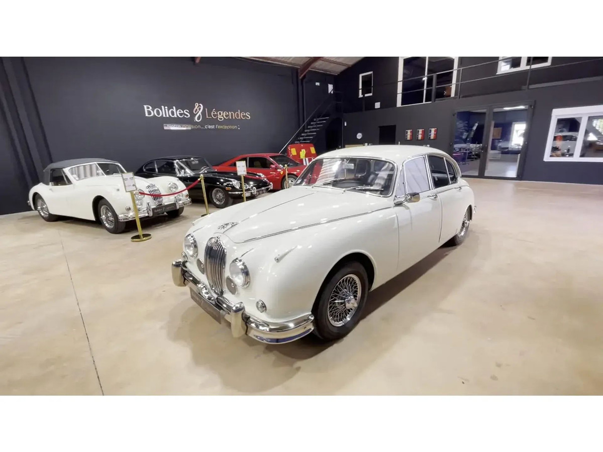 Jaguar MK X