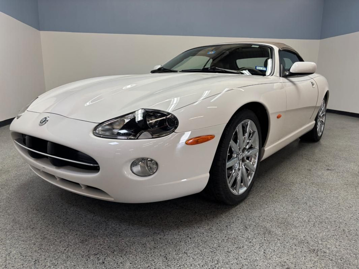 Jaguar XK8