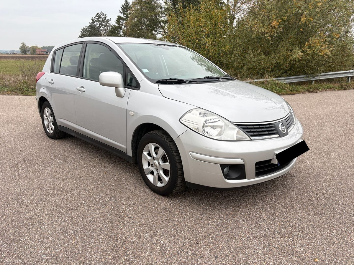 Nissan Tilda