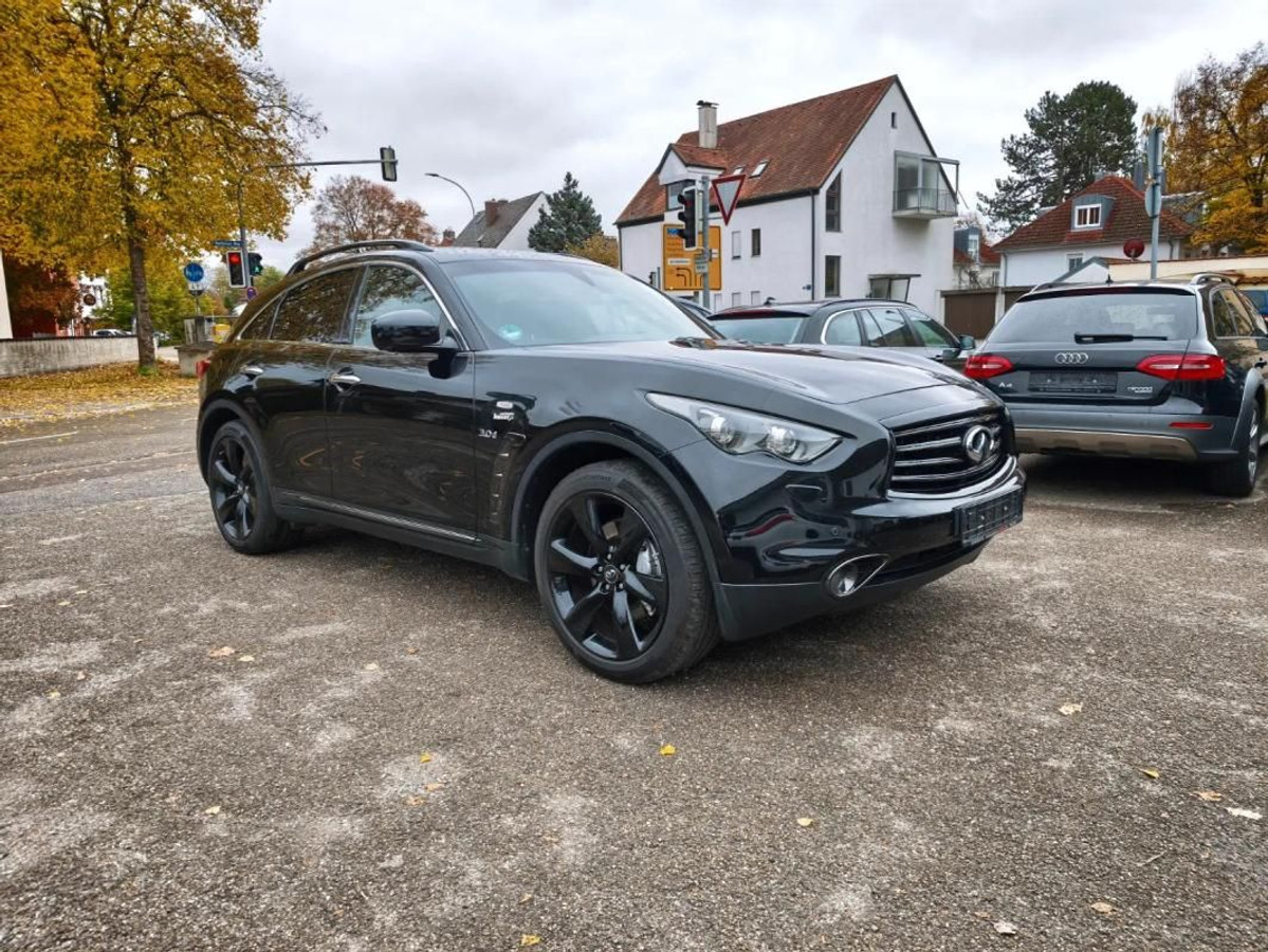 Infiniti QX70