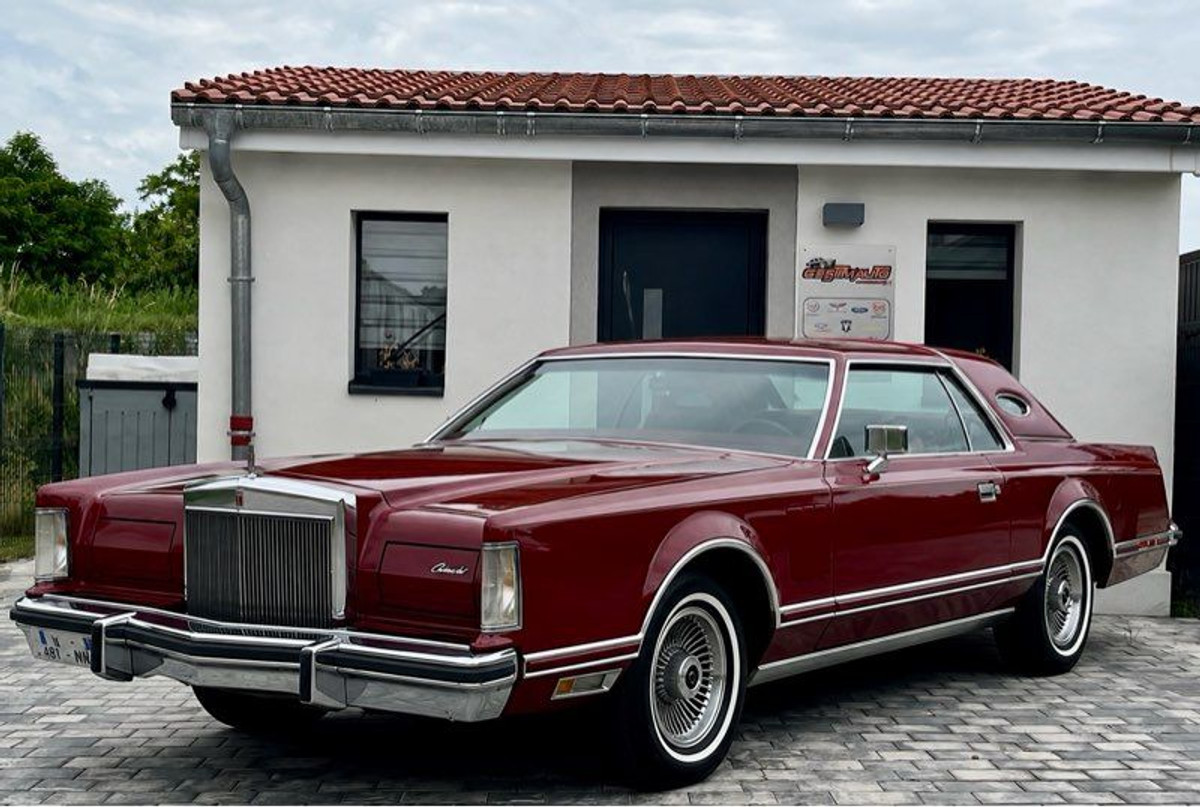 Lincoln Continental