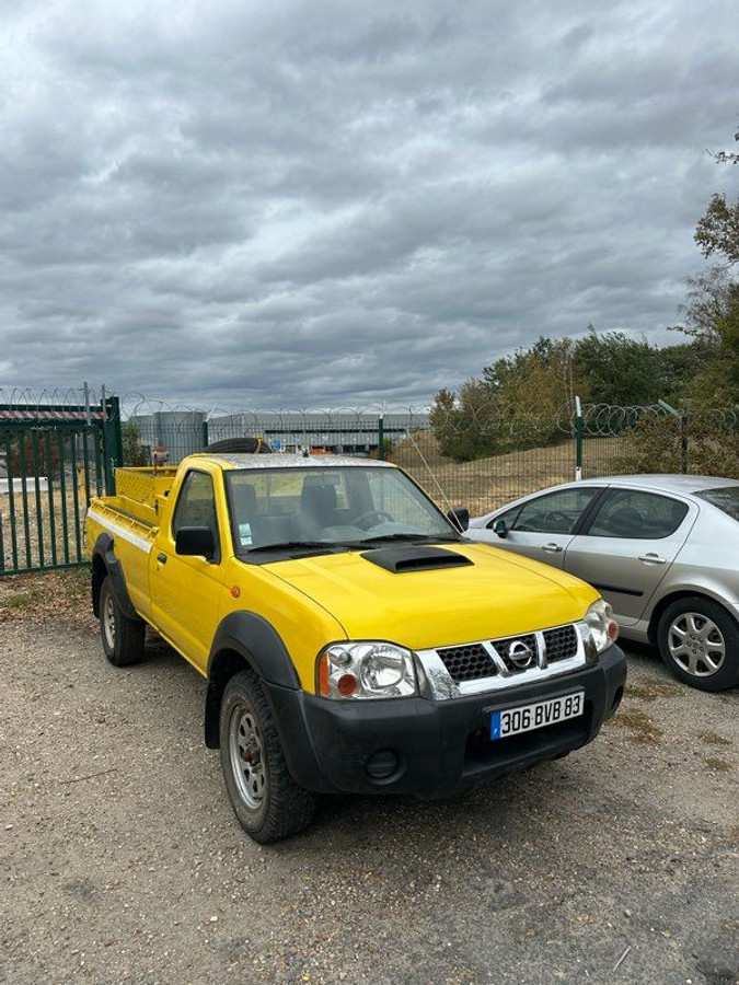Nissan NP300