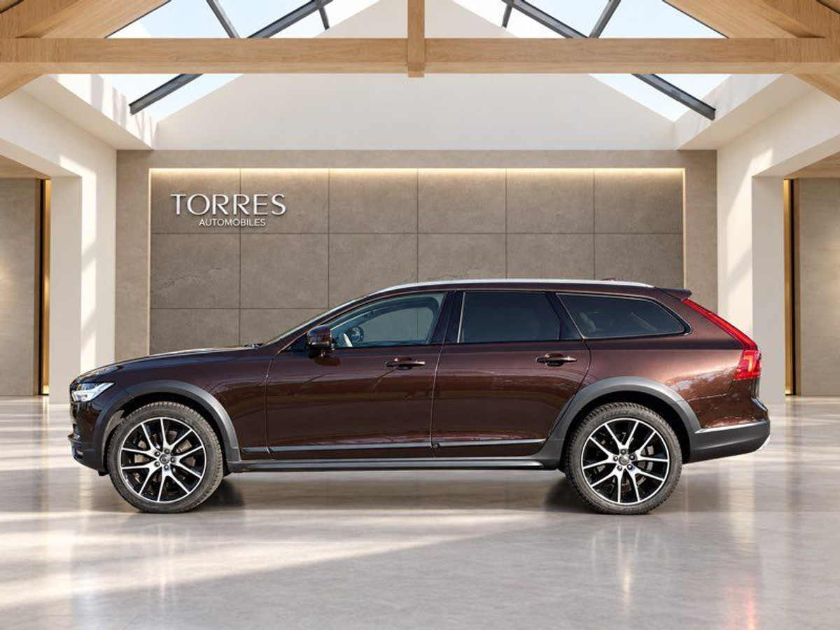 Volvo V90 Cross Country