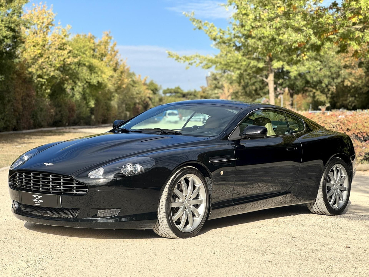 Aston Martin DB9
